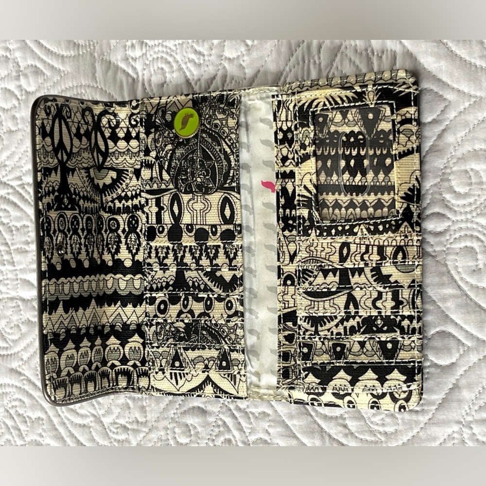 SAKROOTS NWOT Trifold Wallet - Picture 14 of 15